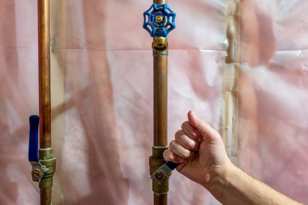 hvordan stenge hovedvann